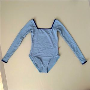 Yumiko small with blue velvet trim